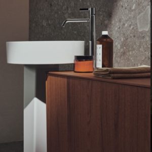 Conca washbasin and washbasin unit
